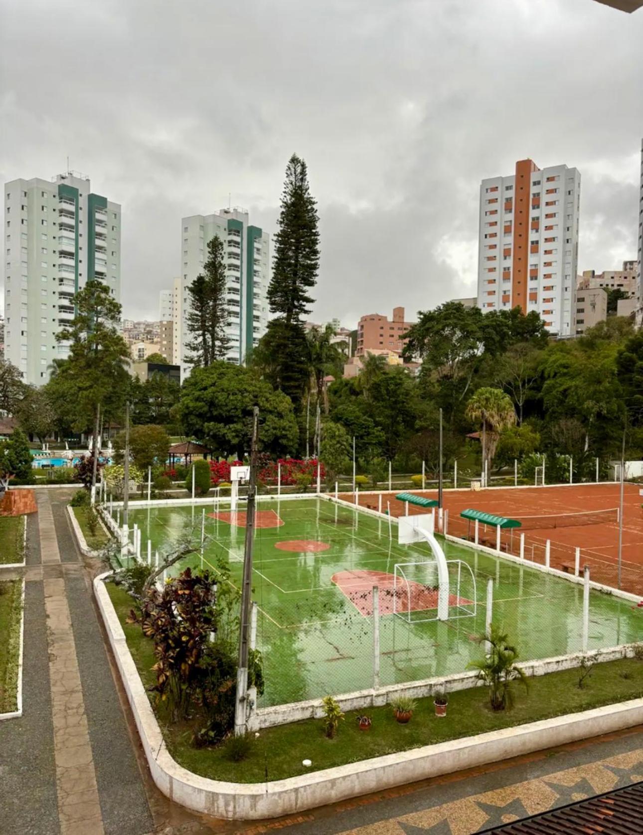 Apartamento Condominio Quisisana Centro Pocos De Caldas Lazer Completo, Uma Estrutura De Resort Buitenkant foto