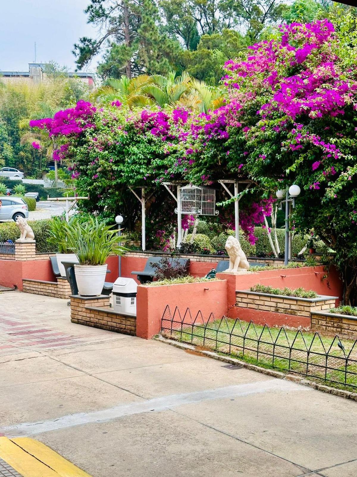Apartamento Condominio Quisisana Centro Pocos De Caldas Lazer Completo, Uma Estrutura De Resort Buitenkant foto